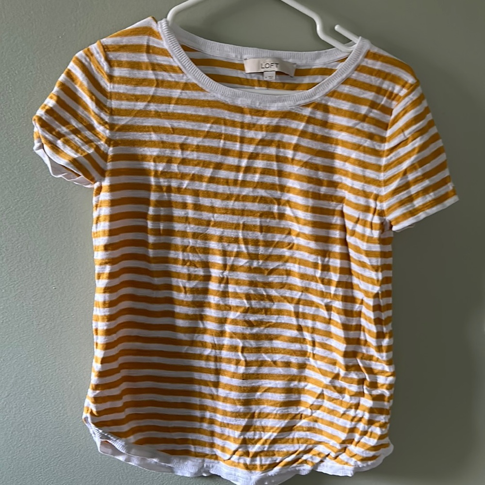 Short sleeve knit top